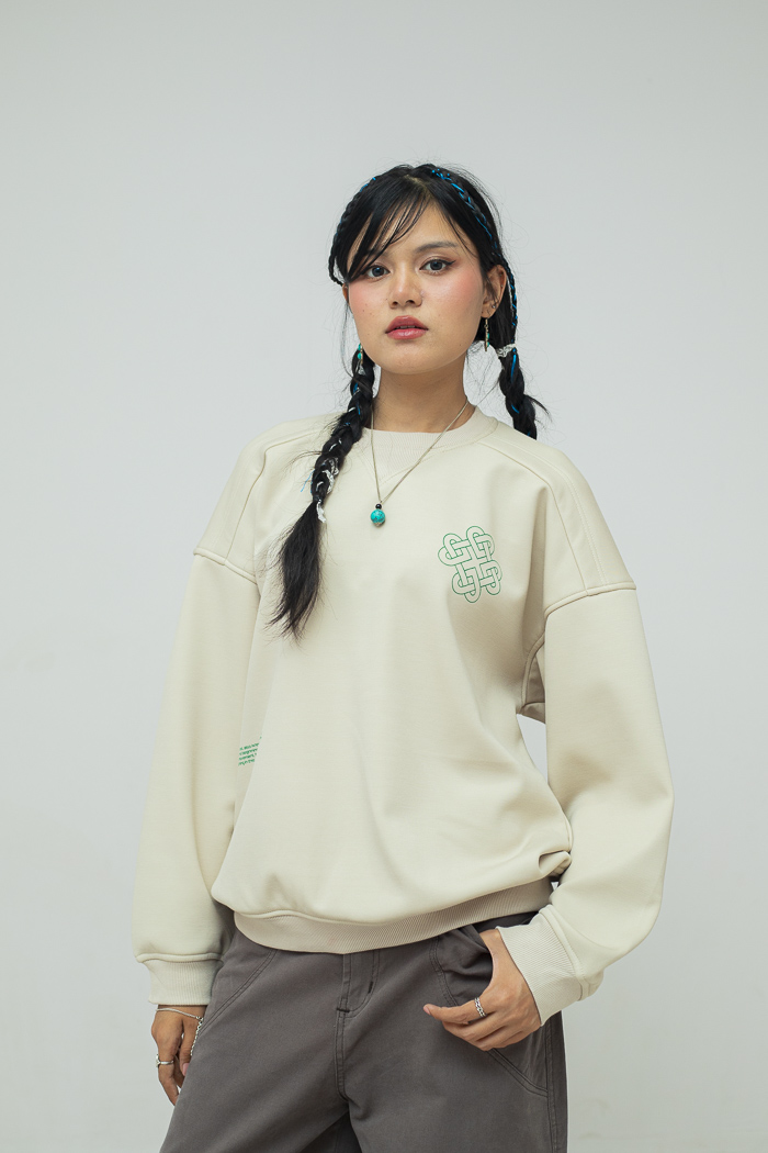 Endless knot ? Oatmeal Sweatshirt